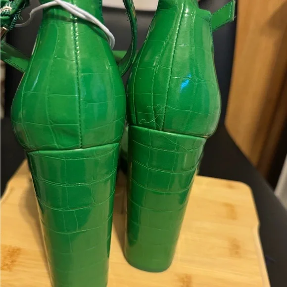 Green Platform Block Heel /Clear Strap size 8 - Picture 4 of 5